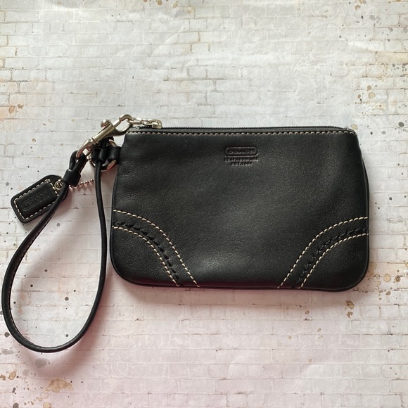 Coach Wristlet Black Leather - Picture 1 of 6